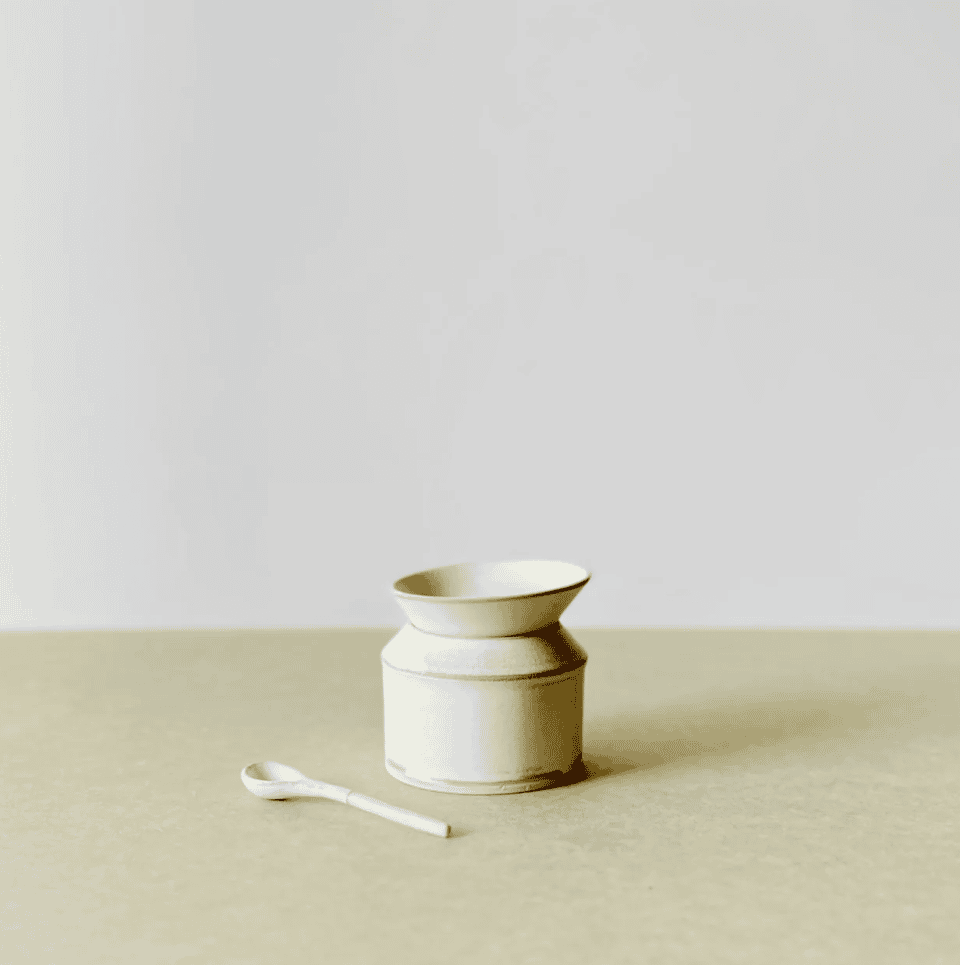 Romantic sugar can in stoneware clay. 10cm Ø image