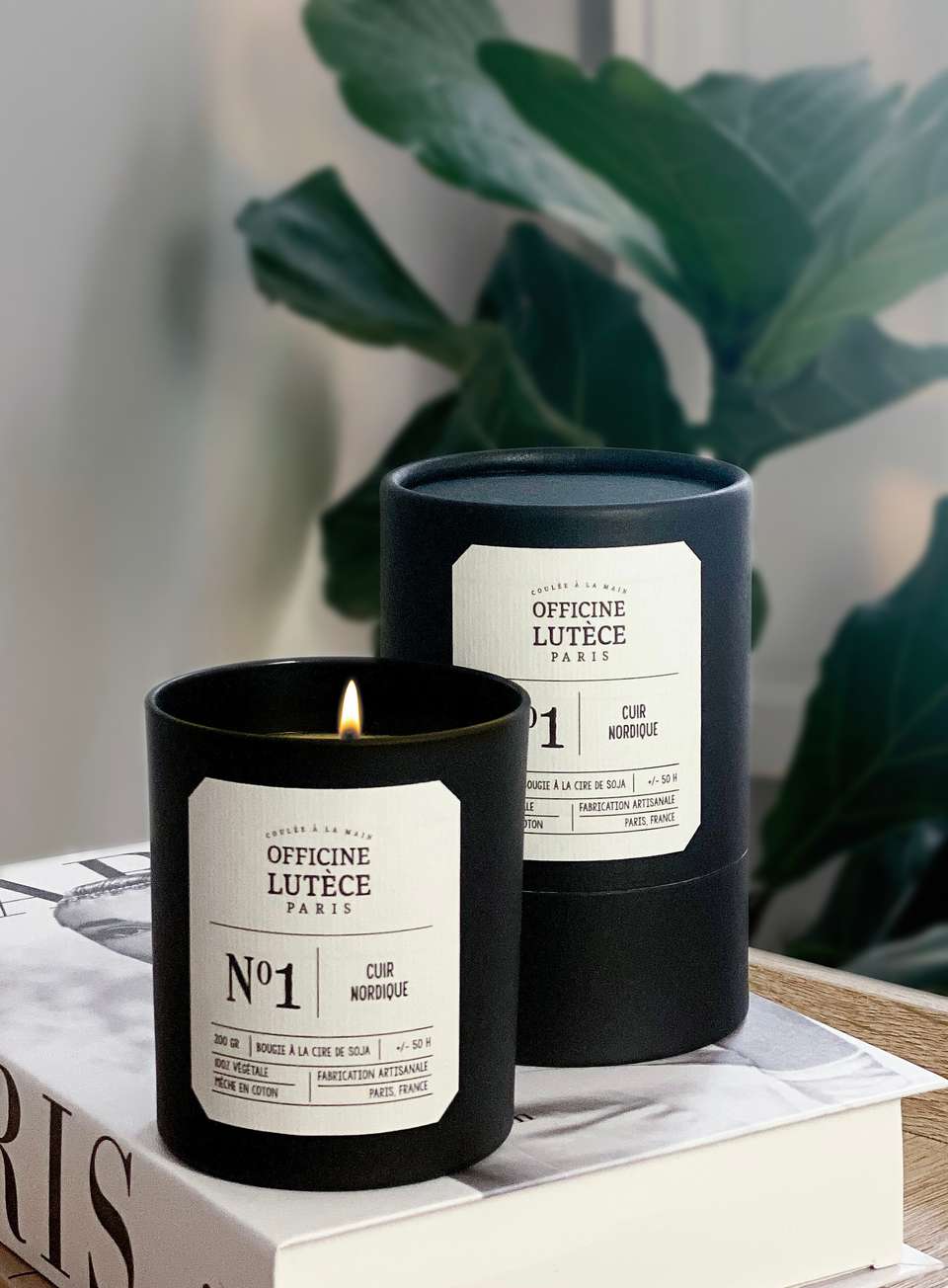 Nº1 Nordic Leather Scented Candle  圖片